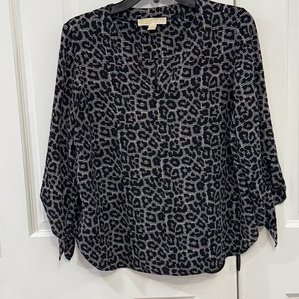 Michael Michael Kors Black & White Leopard Print Blouse – Size M‎